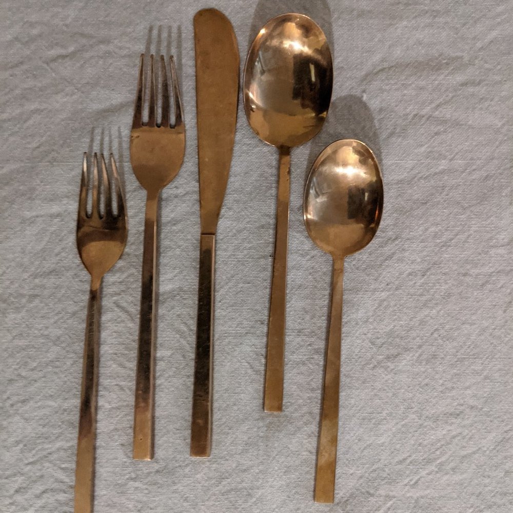 10 piece Two setting Gold-plated Dinnerware